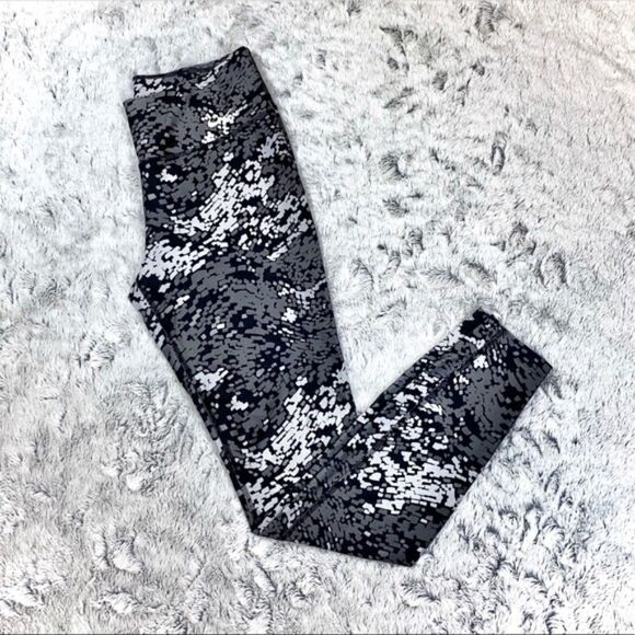 NIKE Dri-Fit Black and Grey Patterned Leggings, Size: S - Picture 1 of 5